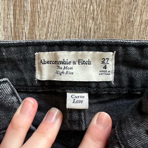 Abercrombie Curve Love High Rise Mom Jean - Picture 6 of 7